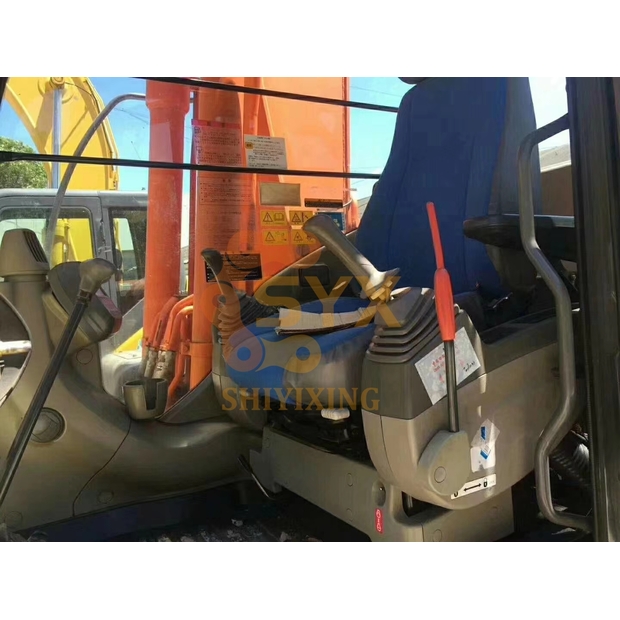 2024 Hitachi ZX200-3-42040283