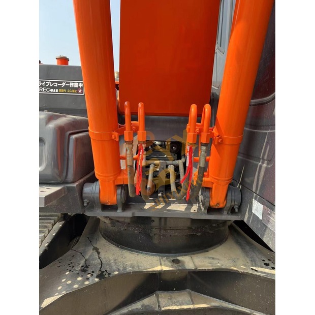 2024 Hitachi ZX200-3G-42040294