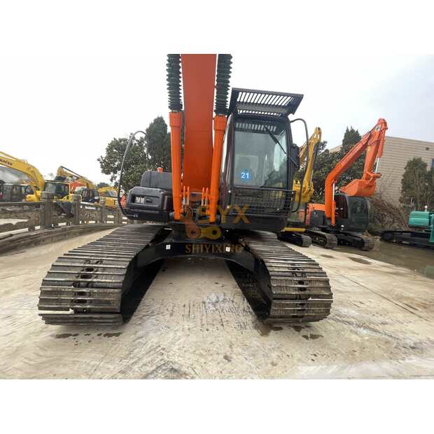 2024 Hitachi ZX200-6-42040355