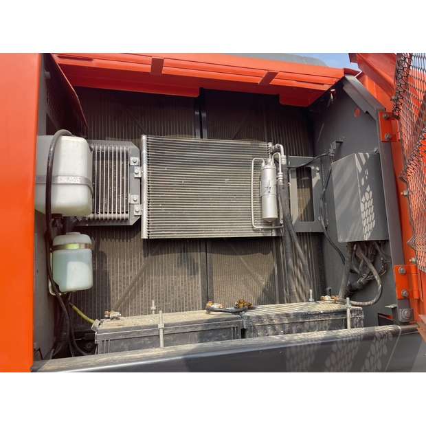 2023 Hitachi ZX240-42040521