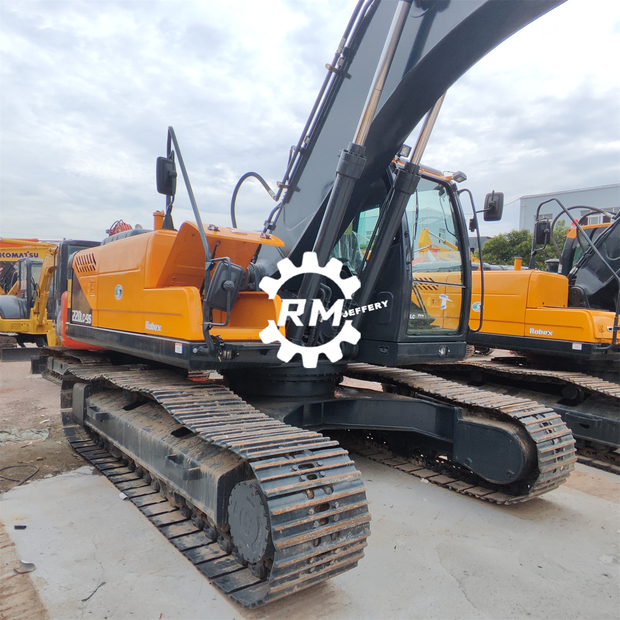 2022 Hyundai 220 LC-9S-42041393