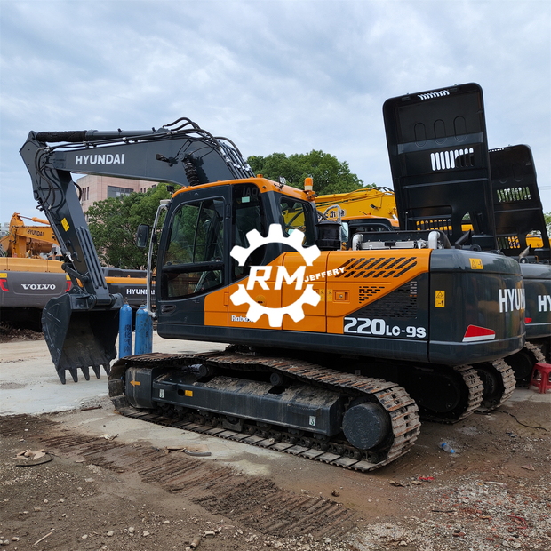 2022 Hyundai 220 LC-9S-42041397