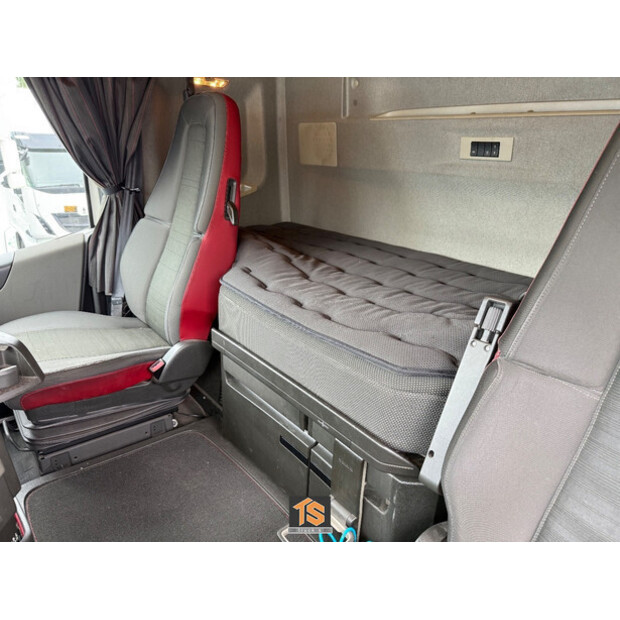 2016 Volvo FH-42041512