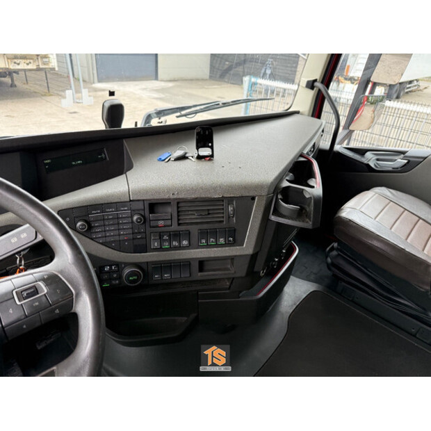 2015 Volvo FH-42041619