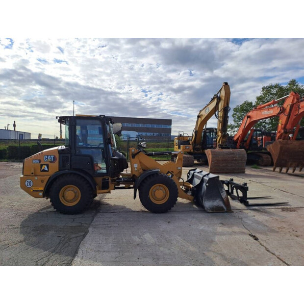2024 Caterpillar 906-42041673