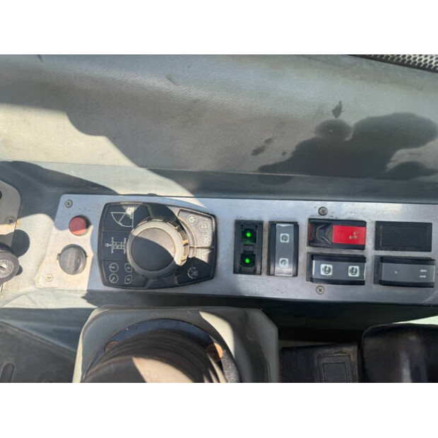 2015 Magni RTH5.30-42042166