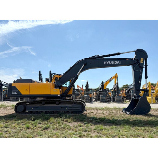 2025 Hyundai R340L-42042279