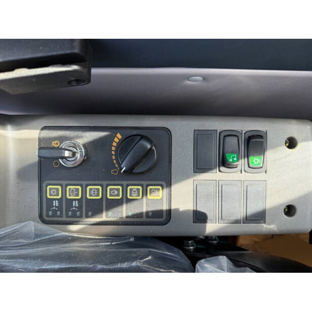 2025 Hyundai R340L-42042289