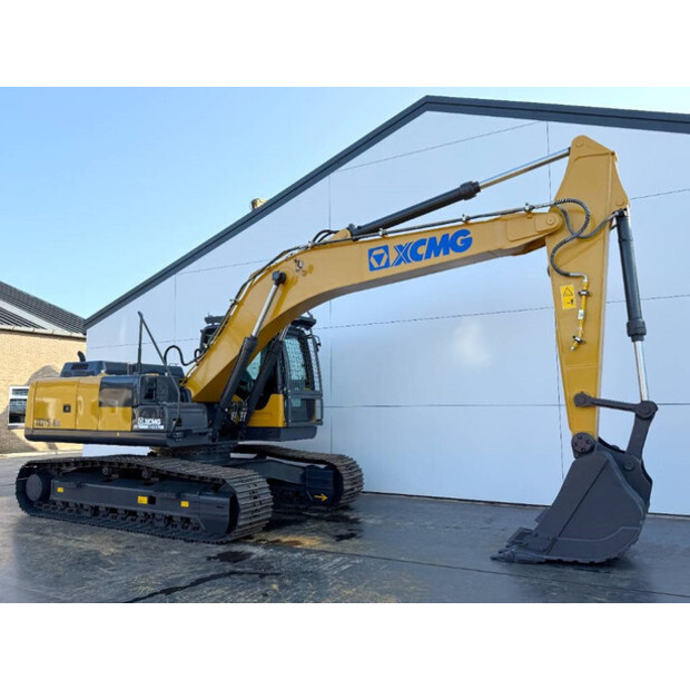 2025 اكس سي ام جي XE215i-KLC-42042402