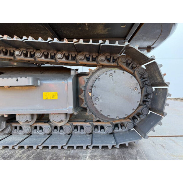 2025 اكس سي ام جي XE215i-KLC-42042415