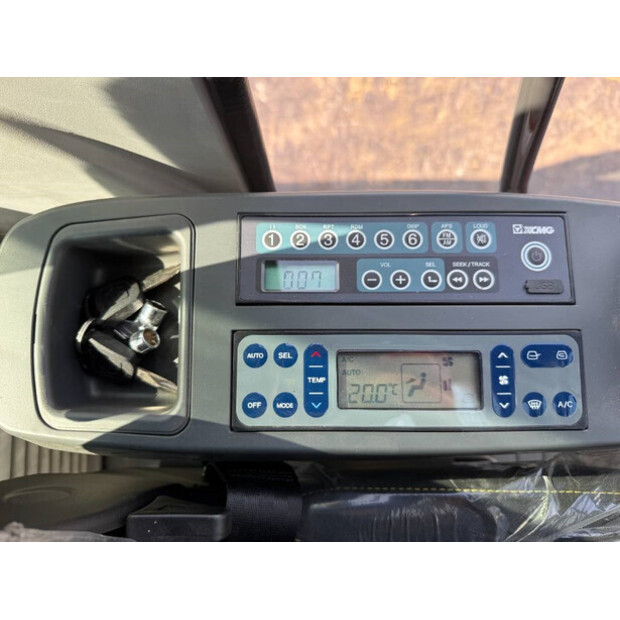 2025 اكس سي ام جي XE230CLC-42042463