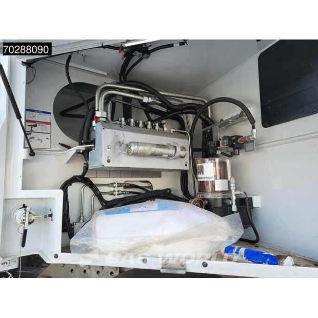 2023 Mercedes-Benz Arocs 3740-42043239