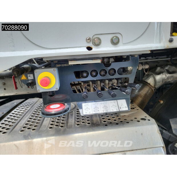 2023 Mercedes-Benz Arocs 3740-42043241