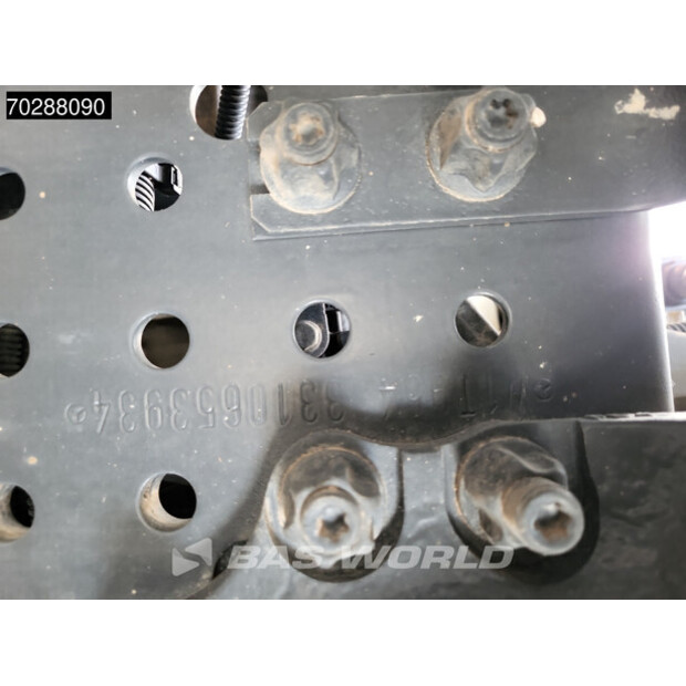 2023 Mercedes-Benz Arocs 3740-42043265