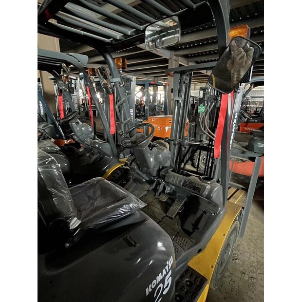 2022 Komatsu FD25T-17-42043738