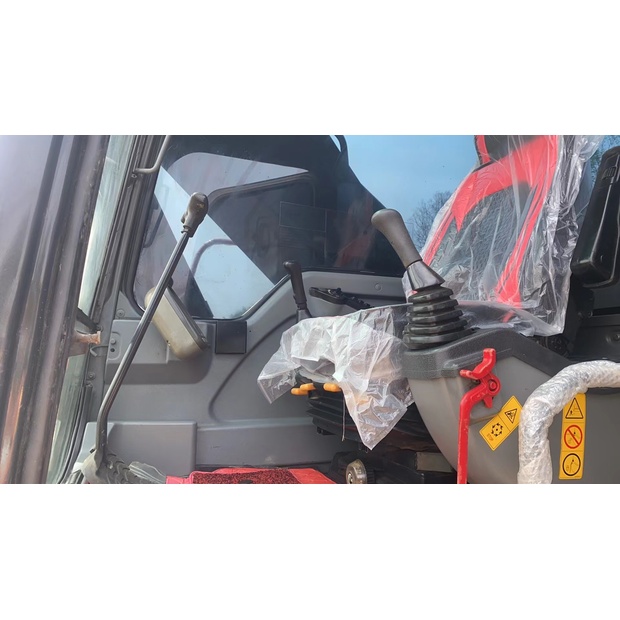 2023 فولفو EC300-42061615