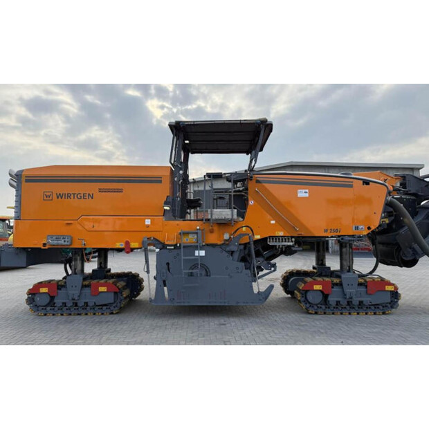 2015 Wirtgen W 250i-42061730