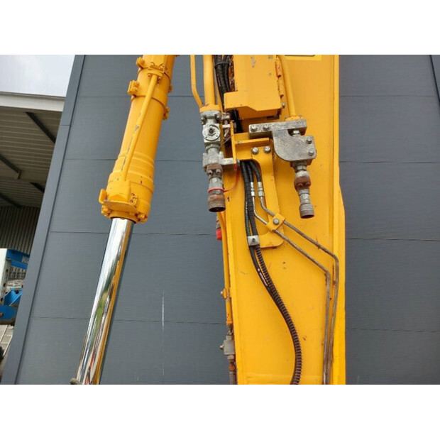 2018 Komatsu PC210LCI-11-42061927