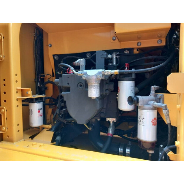 2018 Komatsu PC210LCI-11-42061954