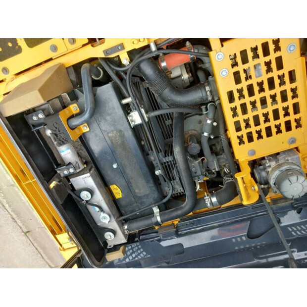 2018 Komatsu PC210LCI-11-42061960