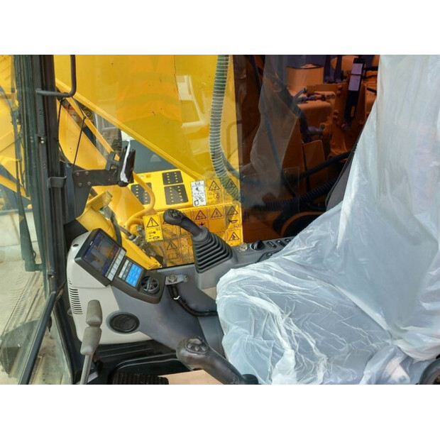 2018 Komatsu PC210LCI-11-42061966