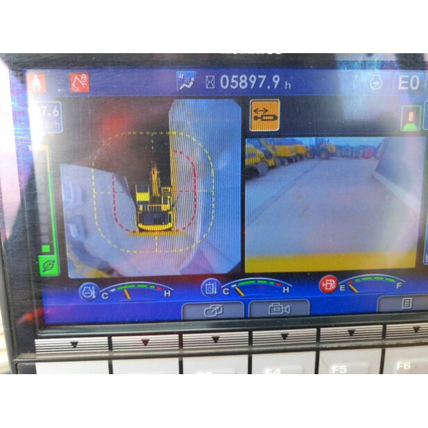2018 Komatsu PC210LCI-11-42061968