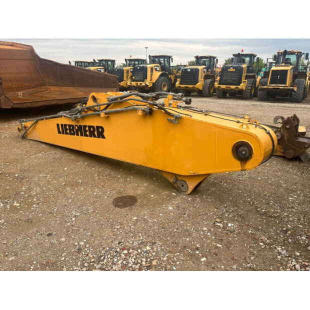 2007 ليبهير R944C-42062458