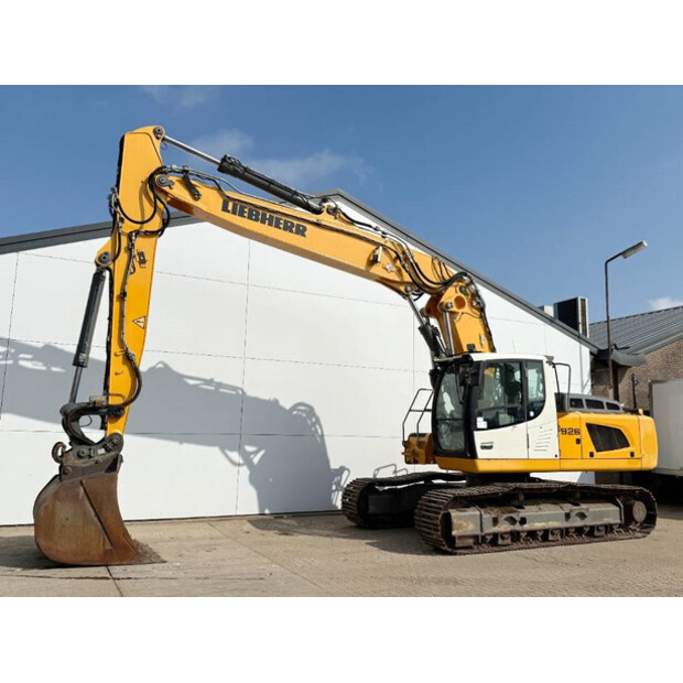 2018 ليبهير R926LC-42062639