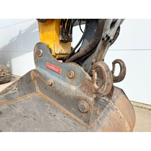 2018 ليبهير R926LC-42062652