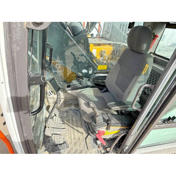 2018 Volvo ECR235EL-42062754
