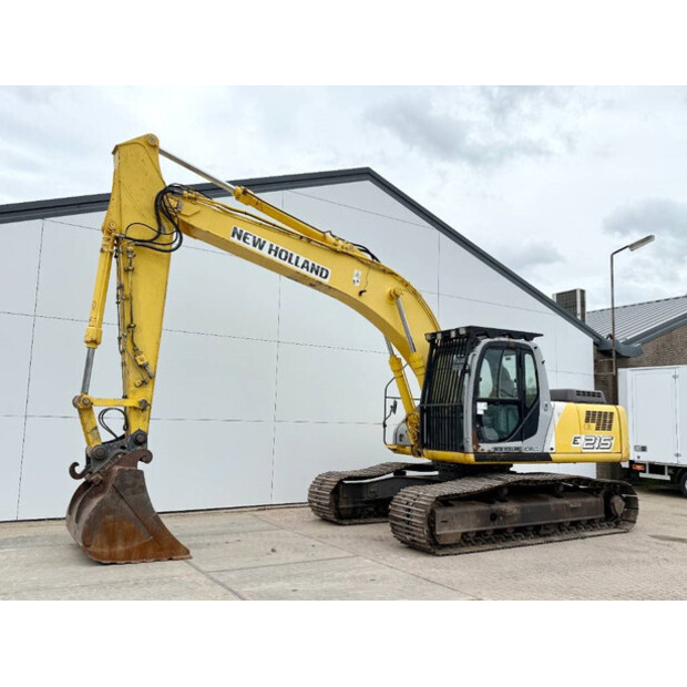 2005 New Holland E215LC-42062972