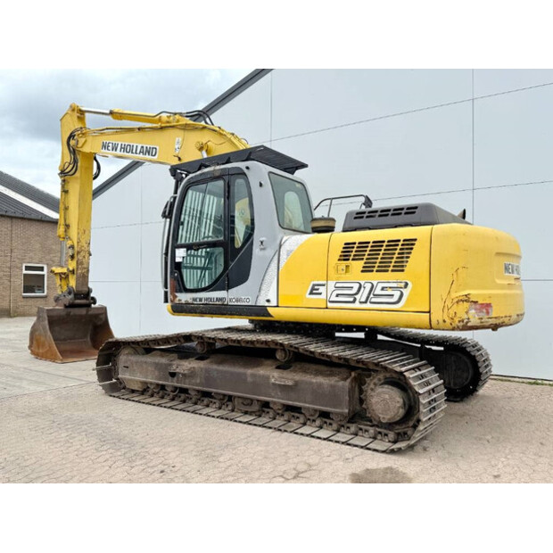 2005 New Holland E215LC-42062973