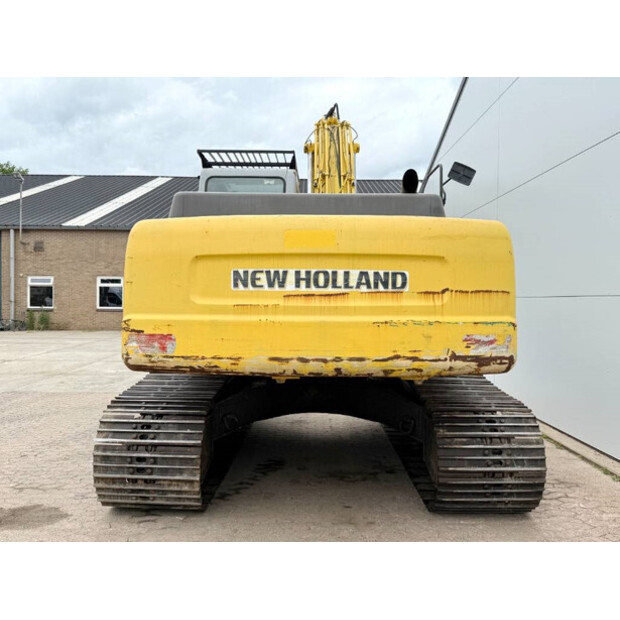 2005 New Holland E215LC-42062974