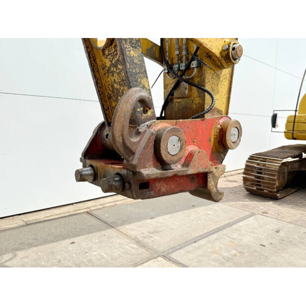 2010 كاتربيلر 320DL-42063043