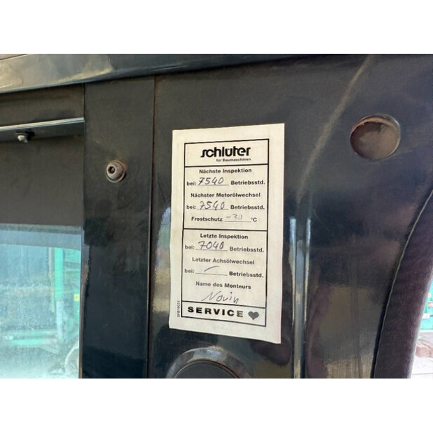 2017 Komatsu PC700LC-11-42063156