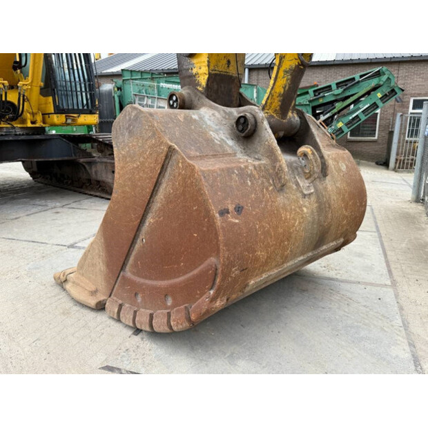 2017 Komatsu PC700LC-11-42063163