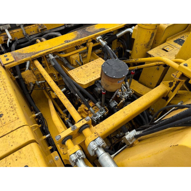 2017 Komatsu PC700LC-11-42063180