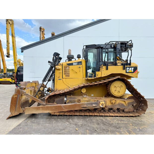 2015 Caterpillar D6T LGP-42063326