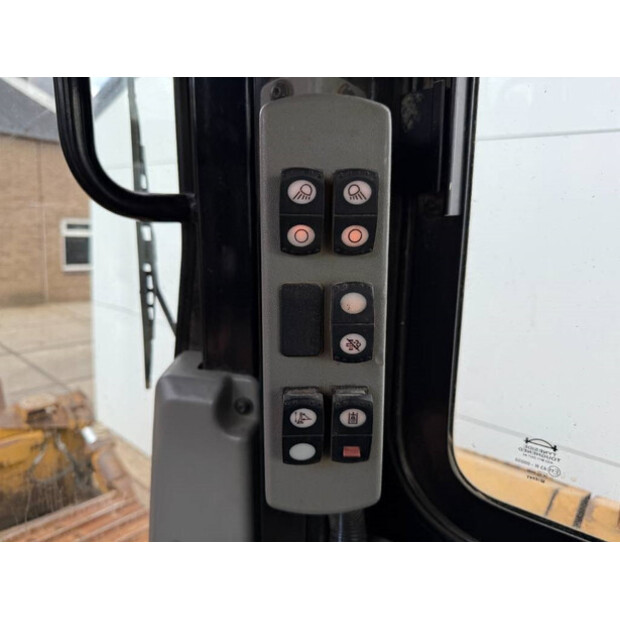 2015 Caterpillar D6T LGP-42063350