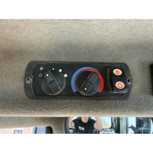 2015 Caterpillar D6T LGP-42063352