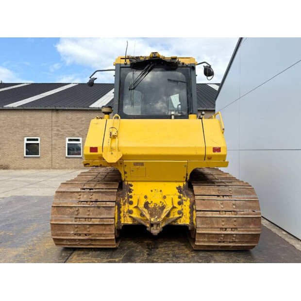 2017 Komatsu D65PXi-18-42063358