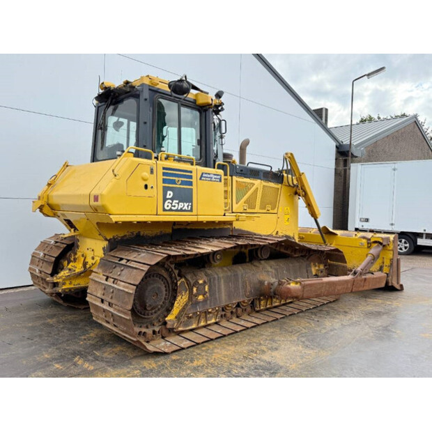 2017 Komatsu D65PXi-18-42063359