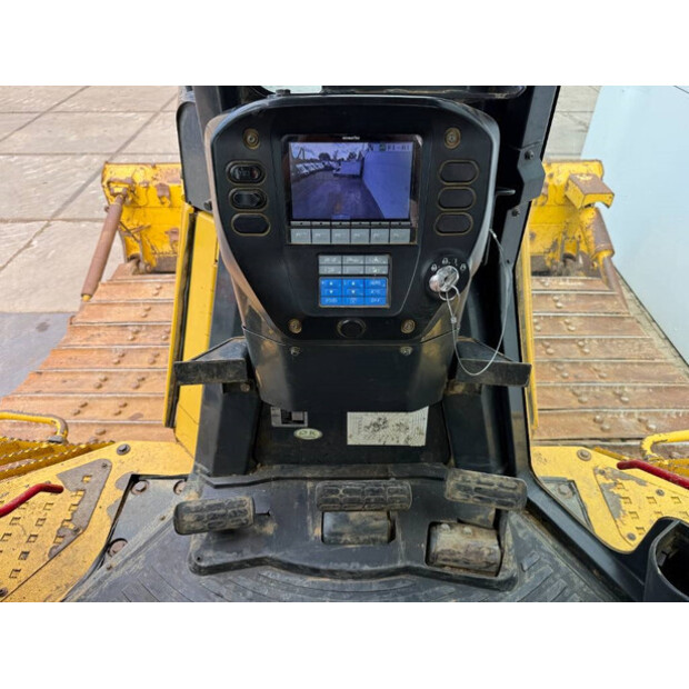 2017 Komatsu D65PXi-18-42063363