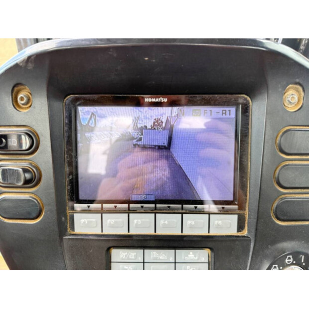 2017 Komatsu D65PXi-18-42063364