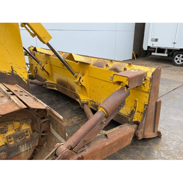 2017 Komatsu D65PXi-18-42063371