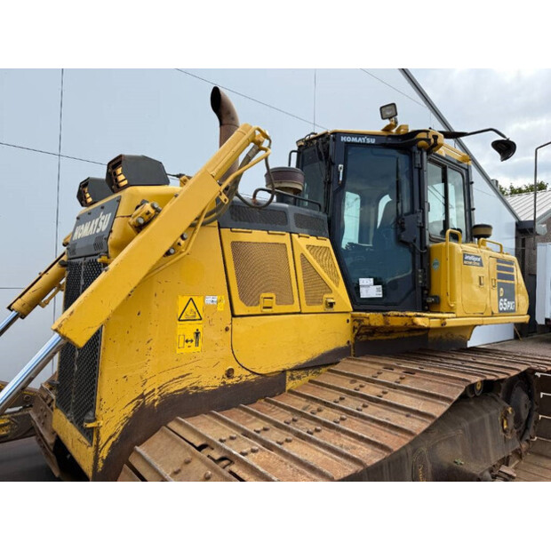 2017 Komatsu D65PXi-18-42063377