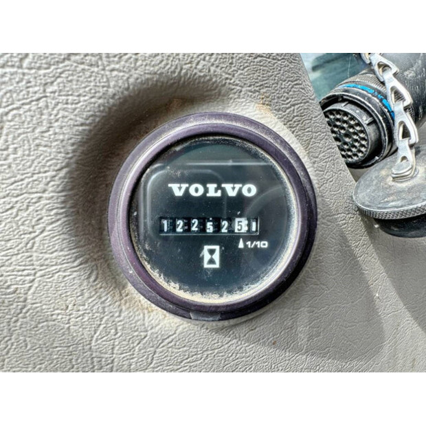 2016 Volvo EC250EL-42063520