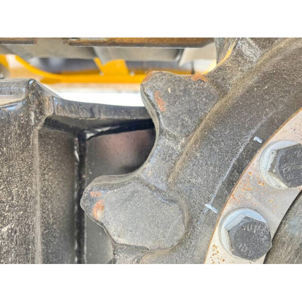2025 JCB 245HDLR-42063601