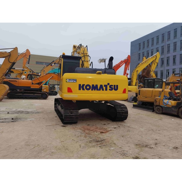 2021 Komatsu PC220-8-42063774