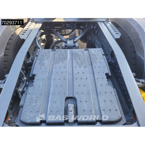 2023 Mercedes-Benz Actros 1848-42064489